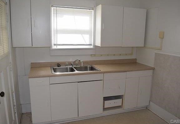 2nd image of 2252 Benton Ave