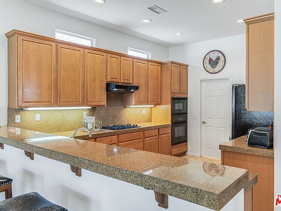 4th image of 43545 Kingston Ct