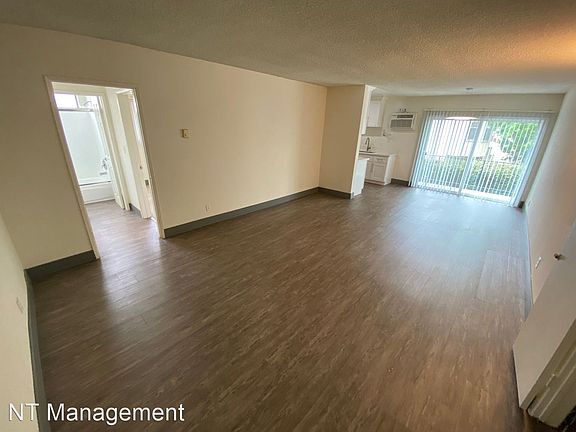 3rd image of 9344 National Blvd APT 3