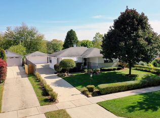 3306 Owl Dr, Rolling Meadows, IL 60008