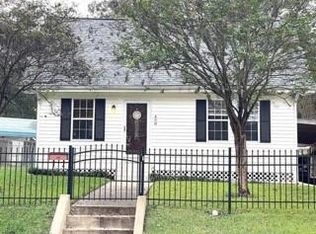408 Lakeview St, Pineville, LA 71360