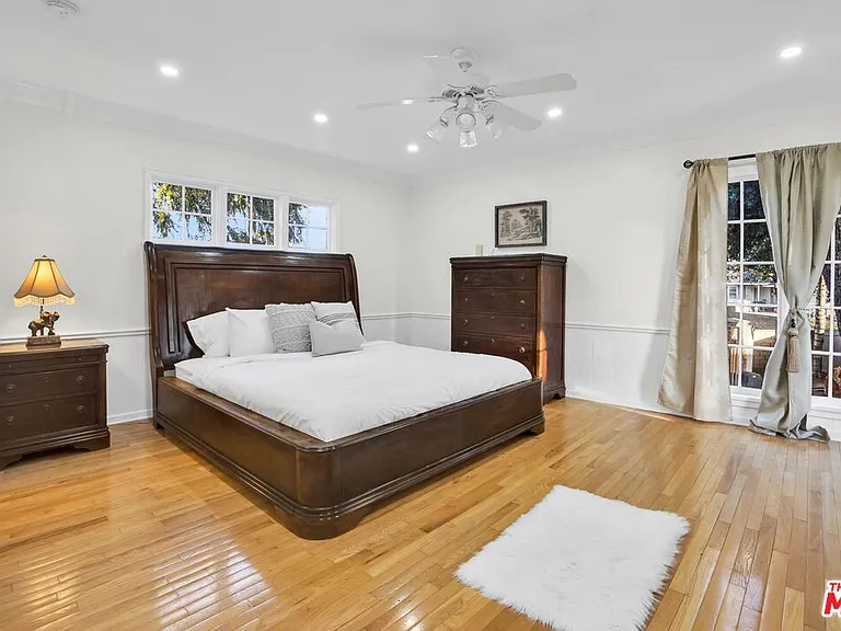 915 Edie Dr — Photo 21