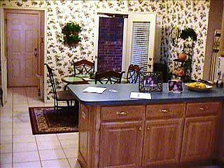 4th image of 2412 Glenrock
