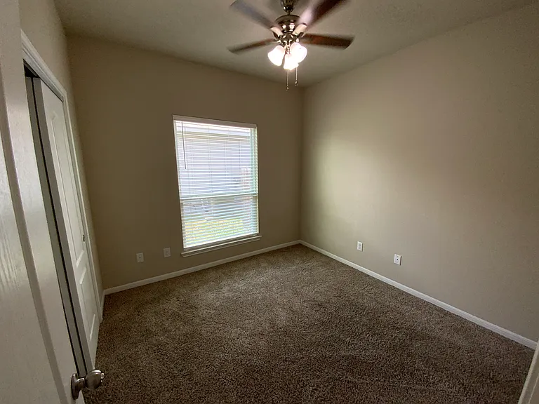 1228 Grand Oak Trl — Photo 21