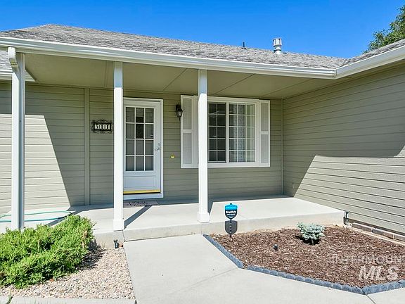5th image of 511 S Bonneville Dr