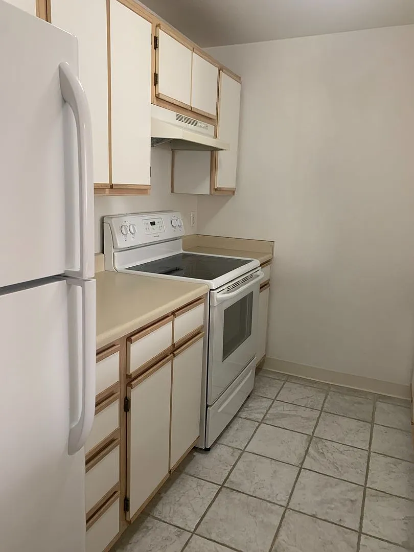 2 bed, 2.0 bath, 1010 sqft, $1,650 — Photo 4