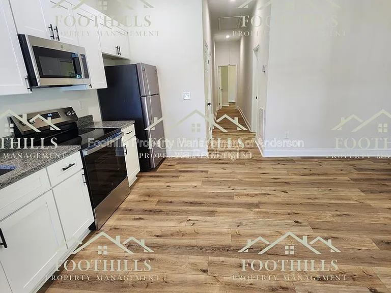 111 Anderson Ave #B — Photo 6