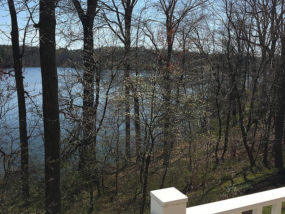 2nd image of 154 Longview Cir