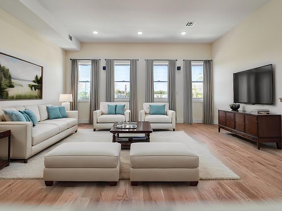 5th image of 92 Van Horne St #2