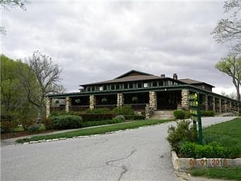 5th image of 622 Lake Forest