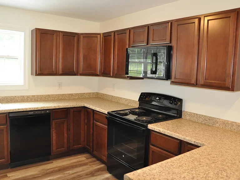 8 Cattail Cir — Photo 2
