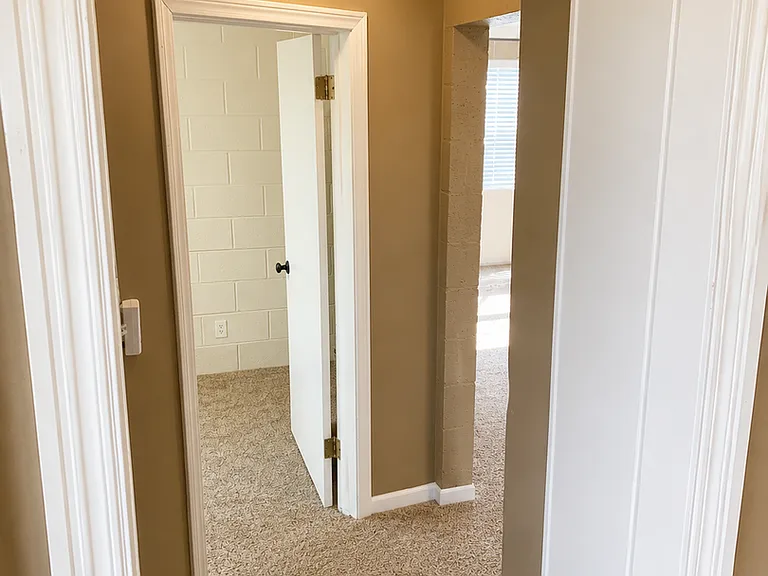 557 N 400 E — Photo 12