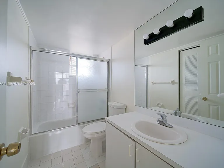 2903 N Miami Beach Blvd #1006 — Photo 8