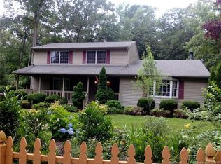 5177 Sandy Clay Ln, Gloucester, VA 23061