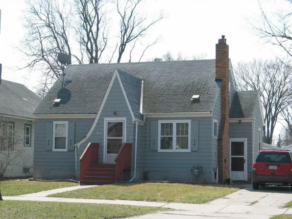 1819 University Ave, Grand Forks, ND 58203