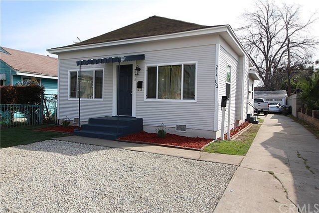 1st image of 214 E 108th St