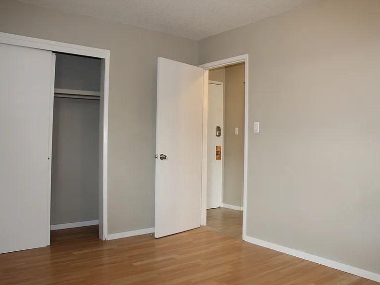 11930 104th St NW — Photo 10