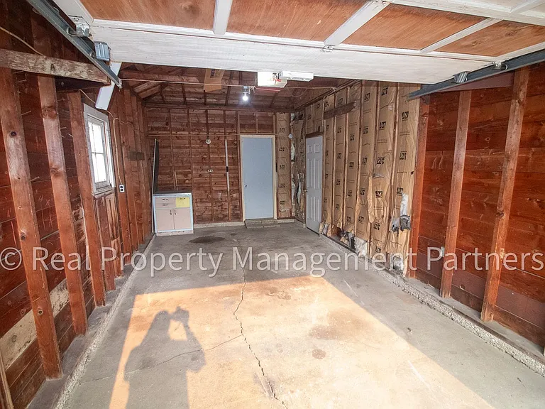 772 Hubbard St NE — Photo 28