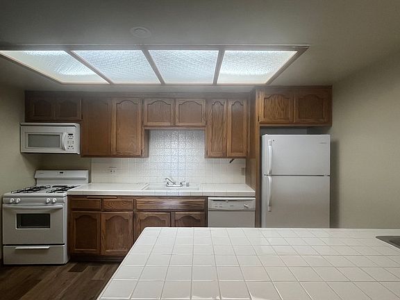 3rd image of 17200 Newhope St #9A