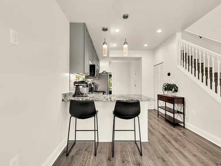 1002 58th Ave — Photo 15