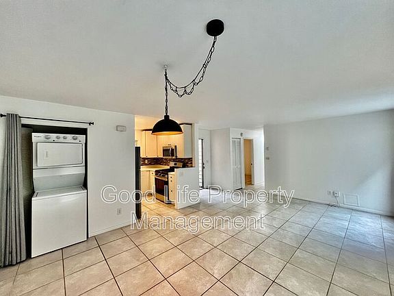 2nd image of 3929 33rd St