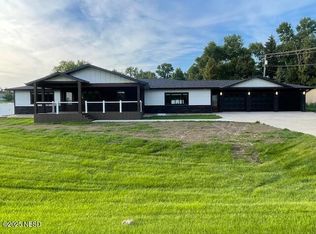 711 8th St W, Clear Lake, SD 57226