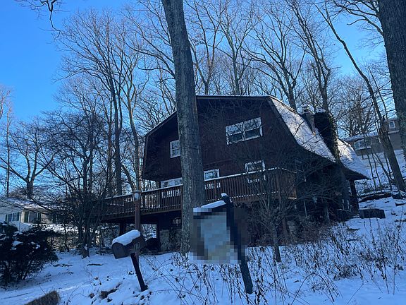 2nd image of 17 Oakwood Trl