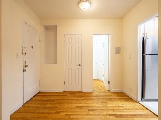 Rented by City Connections Realty | media 20