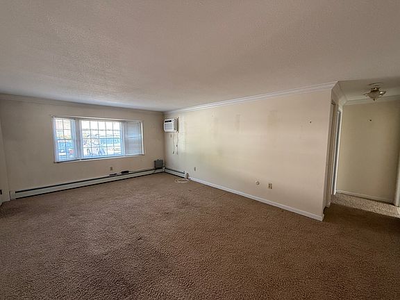 3rd image of 40 Washington Park Dr #5