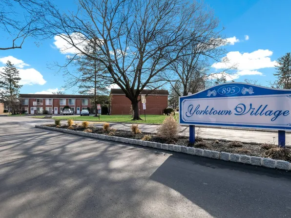 408 Brandywine Ct, Warminster, PA 18974