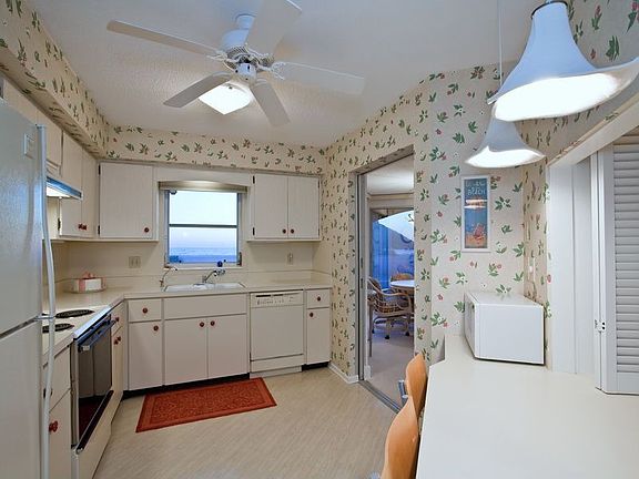 4th image of 1336 Benjamin Franklin Dr #1-F