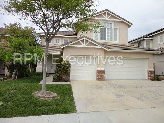 1st image of 27527 Woodfield Pl