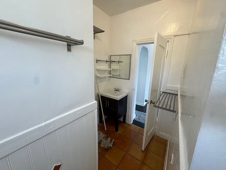 3929 Melrose Ave #3929 — Photo 11