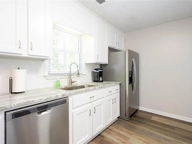 302 Independence Way — Photo 27