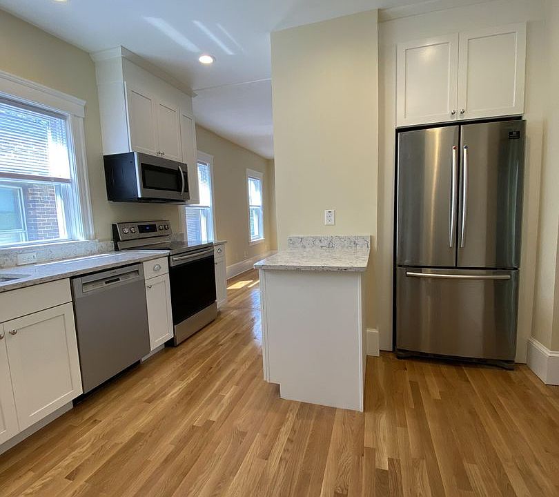 1st image of 301 Tappan St #3