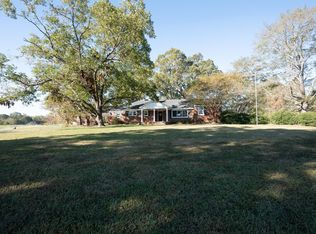 512 Burton Rd, Laurens, SC 29360