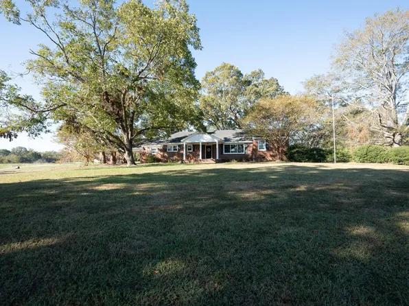 512 Burton Rd, Laurens, SC 29360