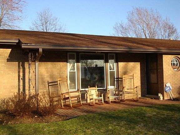 2nd image of 2525 Deborah Dr