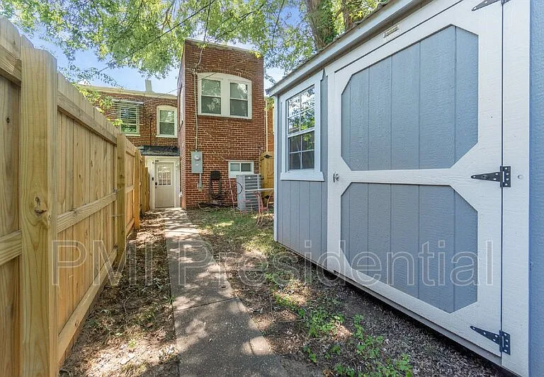 1226 Wallace St — Photo 19