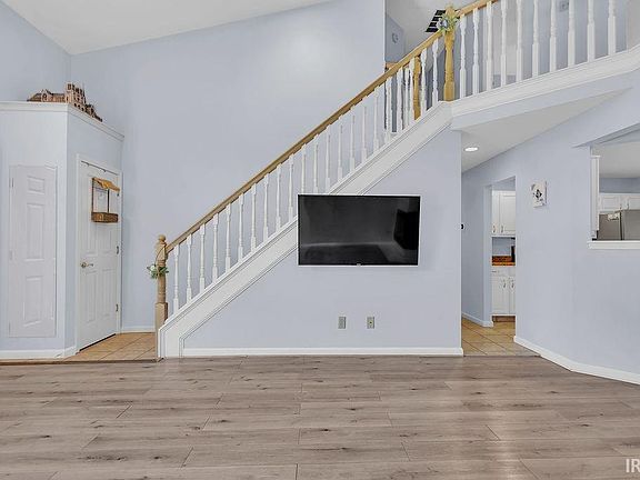 4th image of 3725 E Tamarron Dr