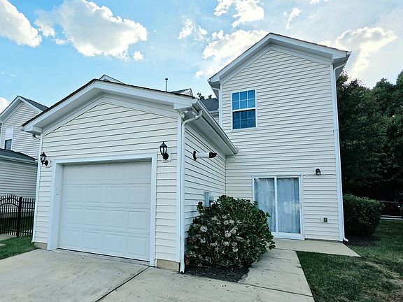 3rd image of 1011 Ileagnes Rd