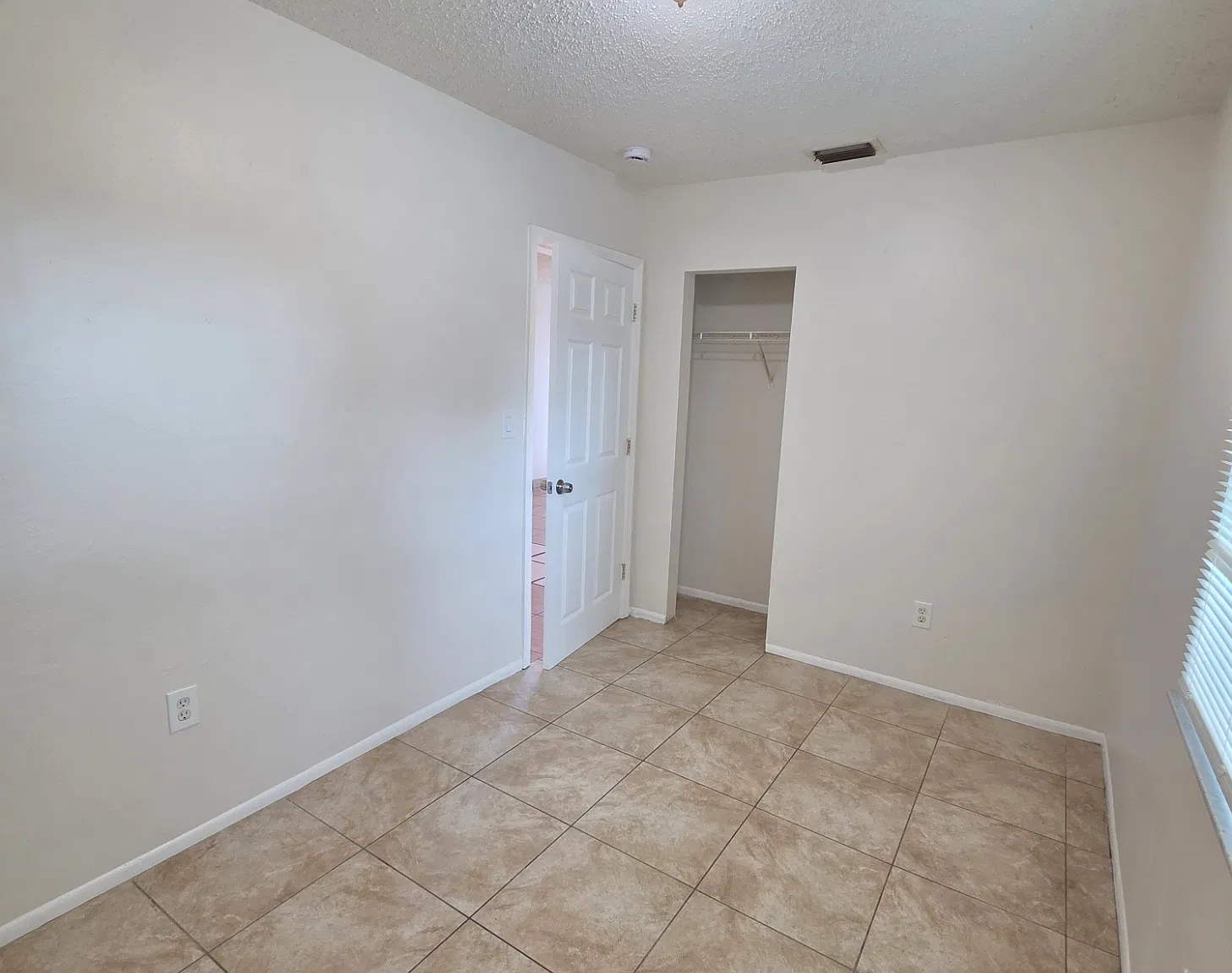 2 bed, 600 sqft, $1,195 — Photo 4