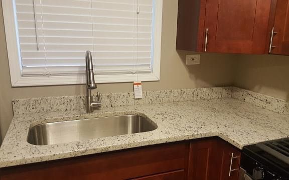 2nd image of 1539 N Maplewood Ave #1