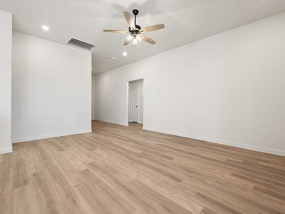 5th image of 13820 Gary Ave