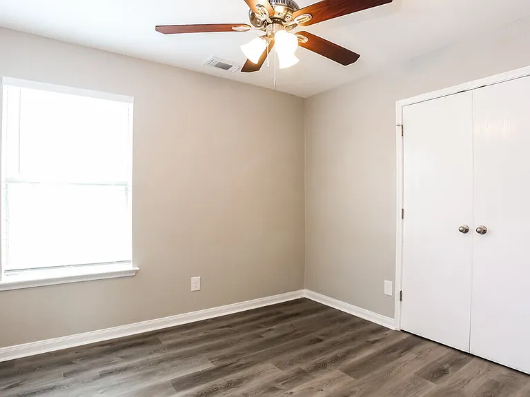 15510 Miller House Ln — Photo 12