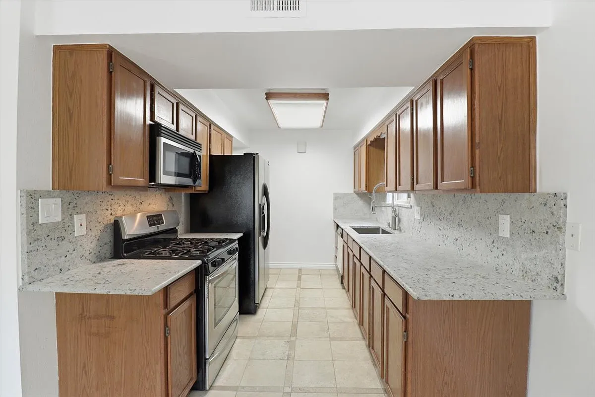 577 Houston Drive - 1 — Photo 3