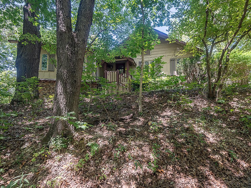 1st image of 4439 E Fox Bluff Lane