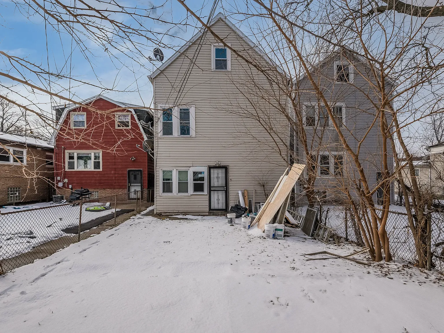 3 bed, $1,650 — Photo 2