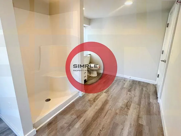 19 N Washington St — Photo 4