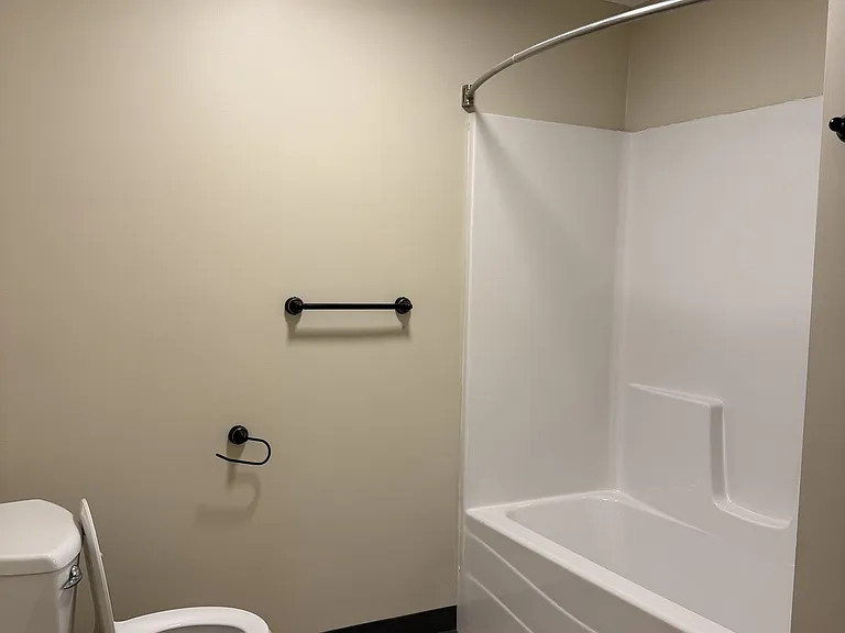 1321 1st St NE #2 — Photo 4